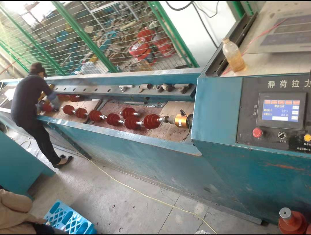 電力絕緣子臥式拉力試驗(yàn)機(jī)，濟(jì)南新時(shí)代試金試驗(yàn)機(jī)廠家直銷(xiāo)